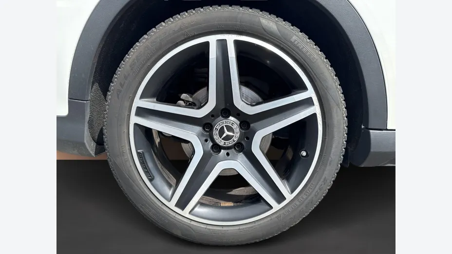 MERCEDES-BENZ GLA GLA 220 4-Matic AMG Line