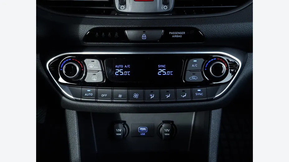HYUNDAI i30 i30 1.0 T-GDI Smart
