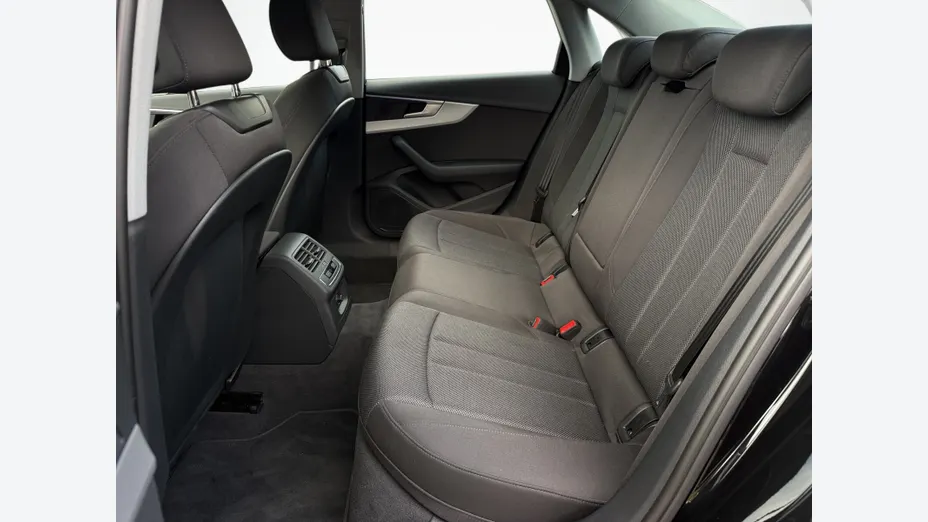 AUDI A4 A4 35 TFSI mHEV S Line S tronic