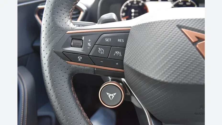 CUPRA Leon Leon 2.0 TSI 4Drive VZ DSG