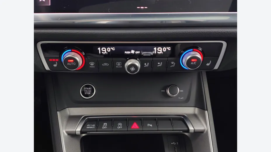 AUDI Q3 Sportback -