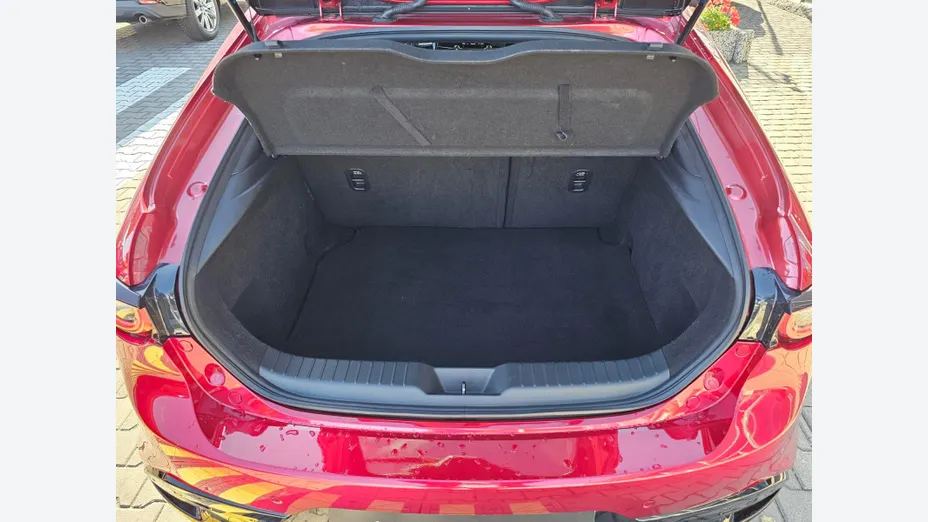 MAZDA 3 3 2.0 mHEV Hikari
