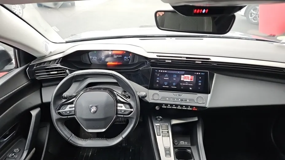 PEUGEOT 308 -