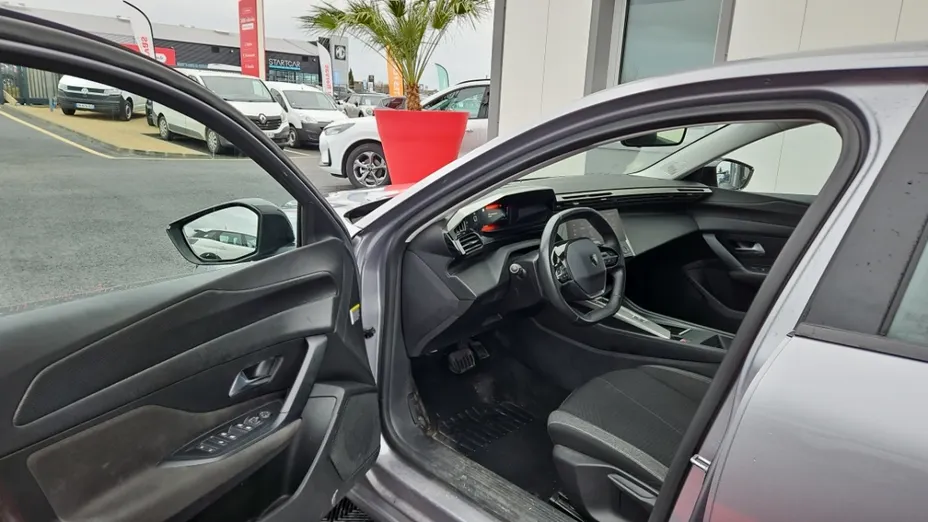 PEUGEOT 308 -