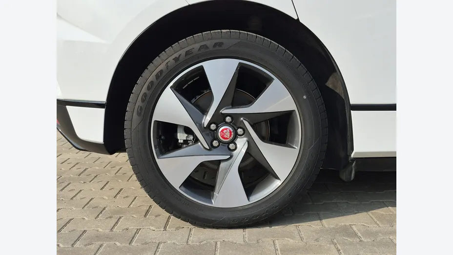 JAGUAR I-Pace -