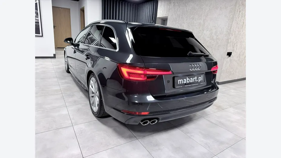 AUDI A4 -