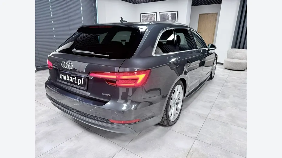 AUDI A4 -