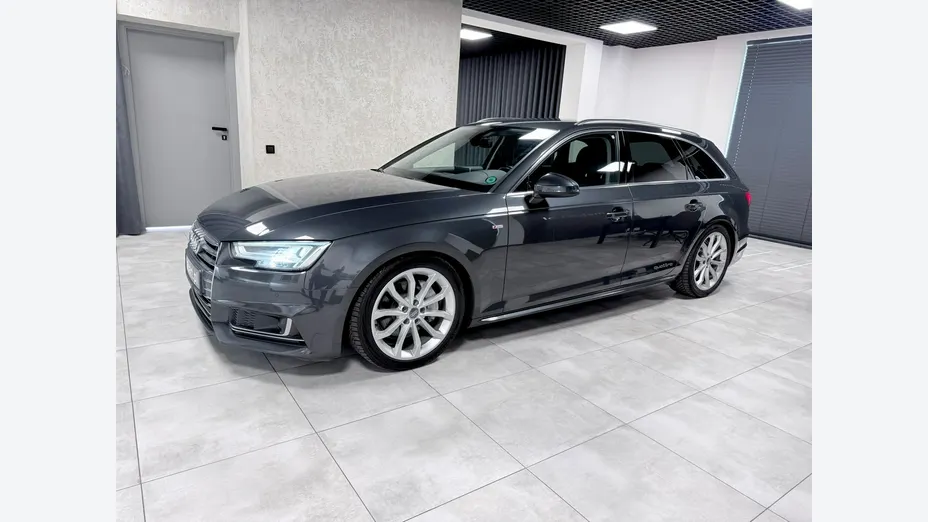 AUDI A4 -