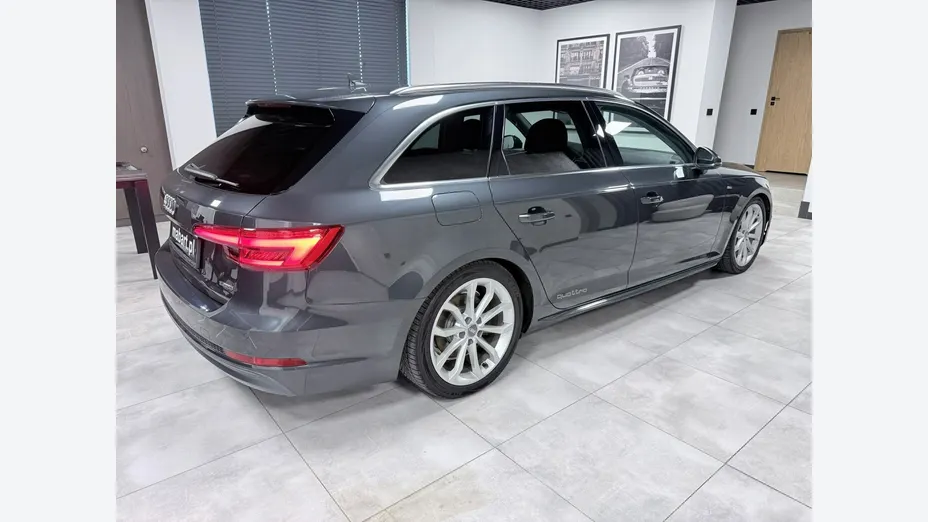 AUDI A4 -
