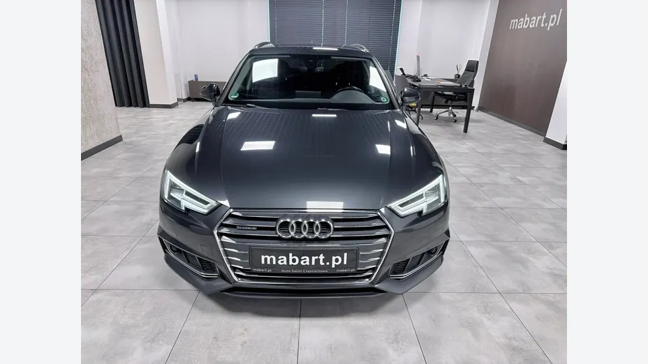 AUDI A4 -