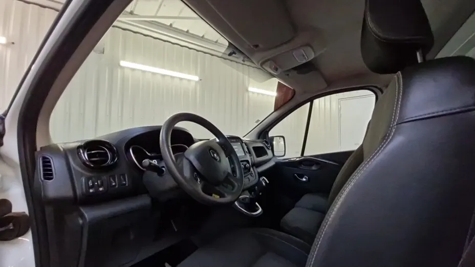 RENAULT Trafic -