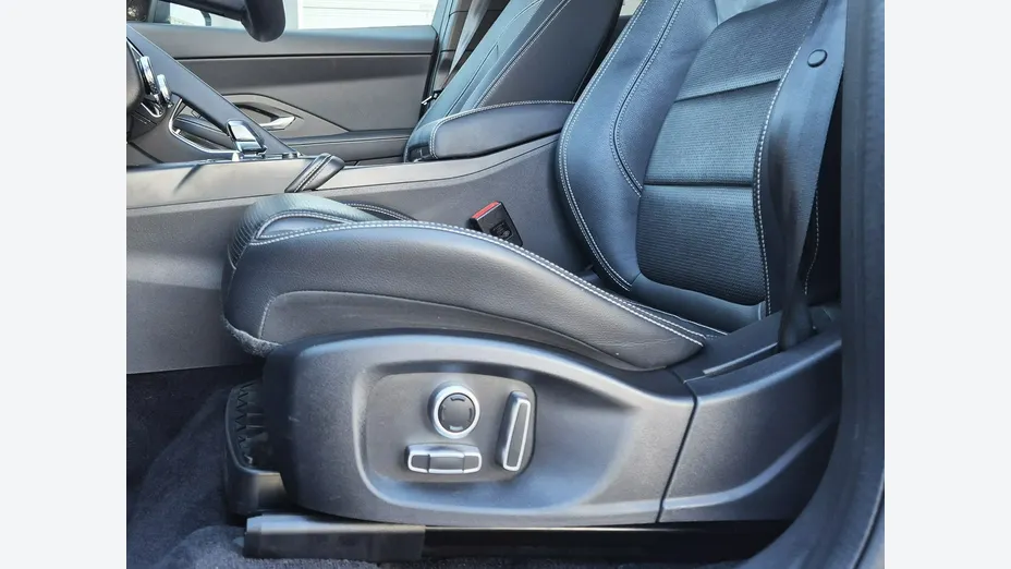 JAGUAR E-Pace -