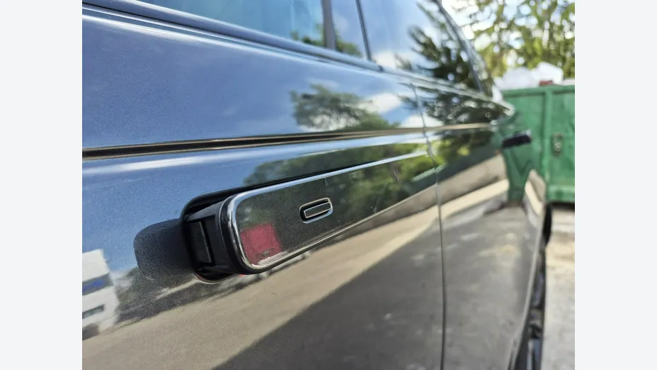 LAND ROVER Range Rover Velar -