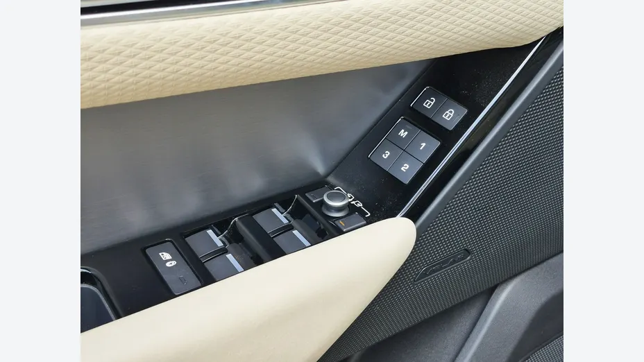 LAND ROVER Range Rover Velar -
