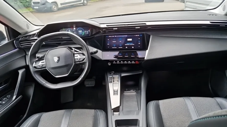 PEUGEOT 308 -