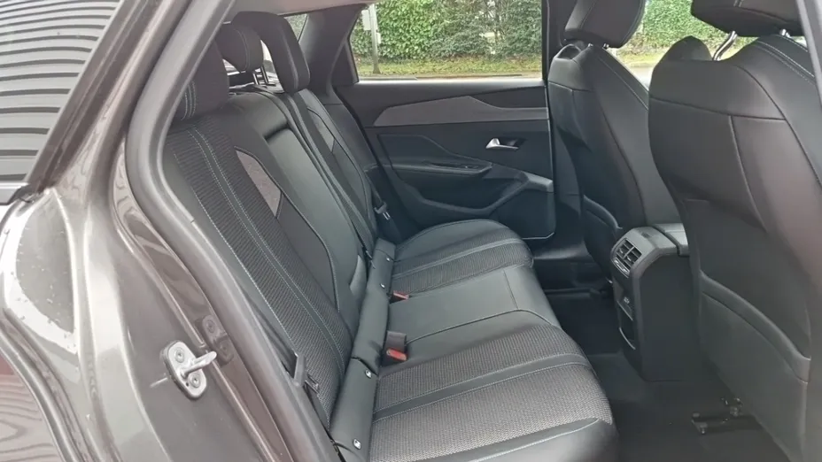 PEUGEOT 308 -