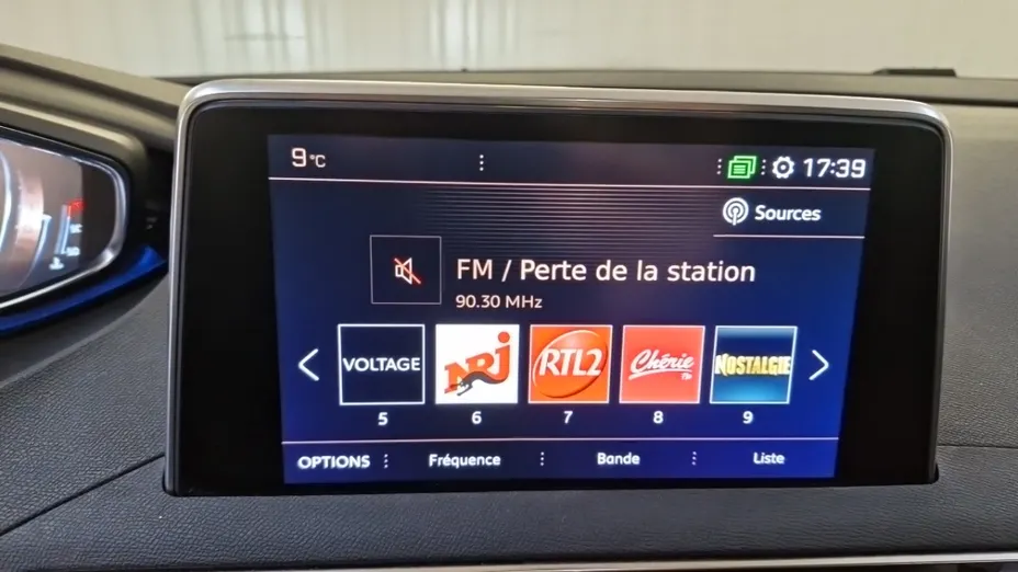 PEUGEOT 5008 -