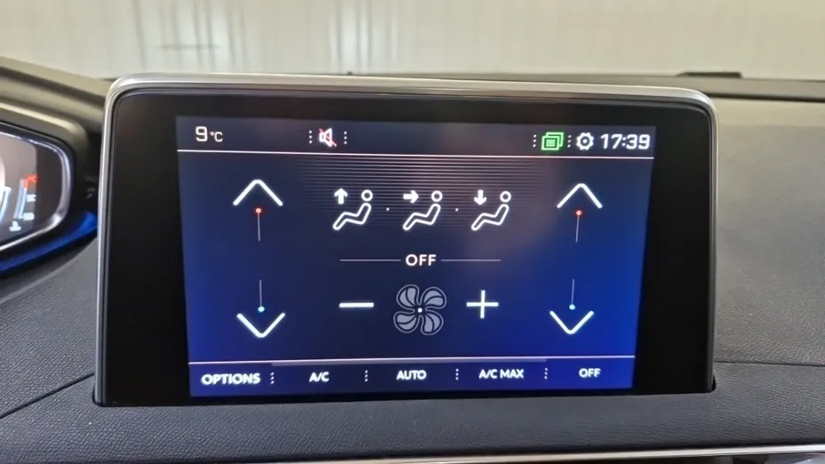 PEUGEOT 5008 -