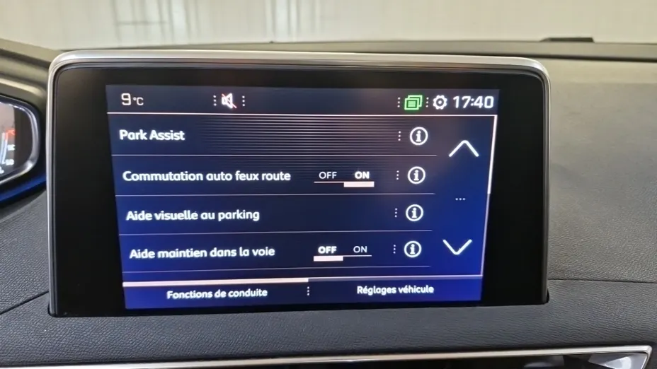 PEUGEOT 5008 -