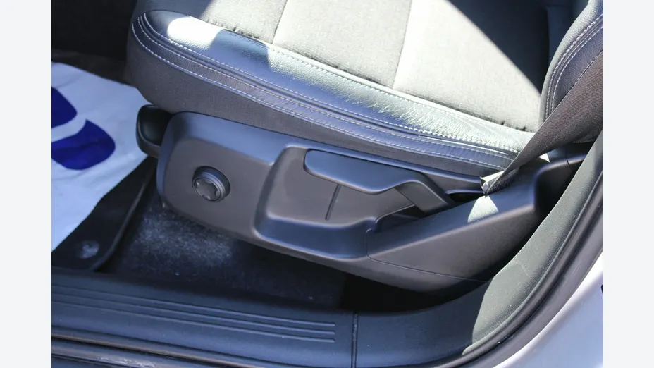 VOLVO XC40 -