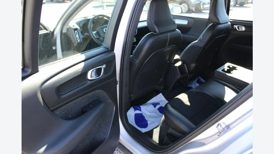 VOLVO XC40 -