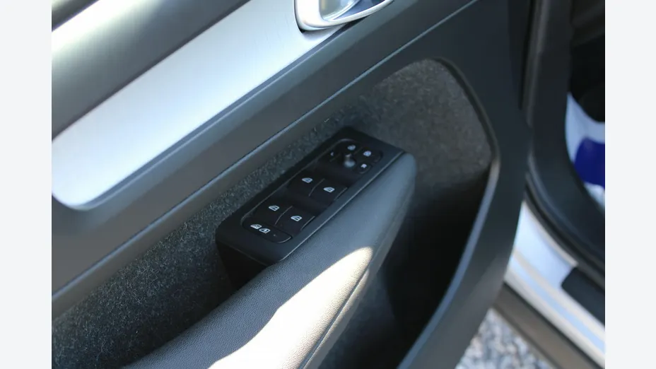 VOLVO XC40 -