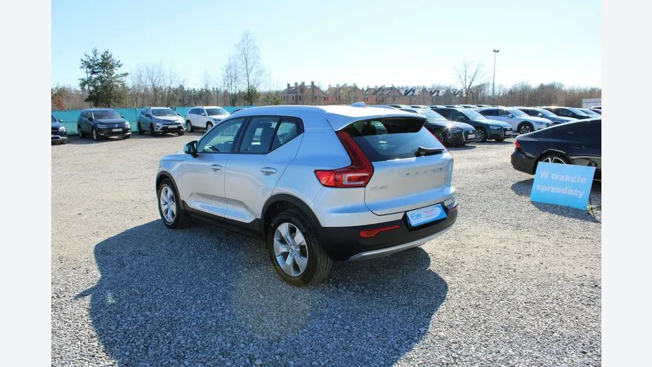 VOLVO XC40 -