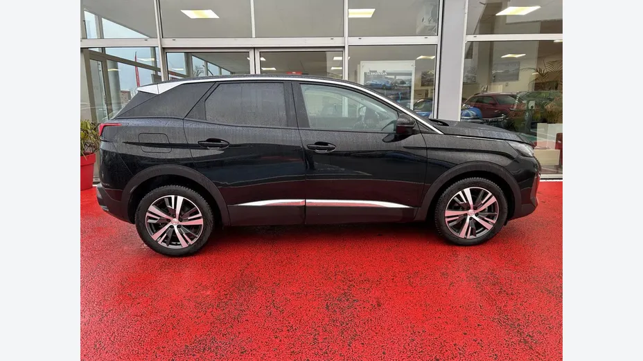 PEUGEOT 3008 -