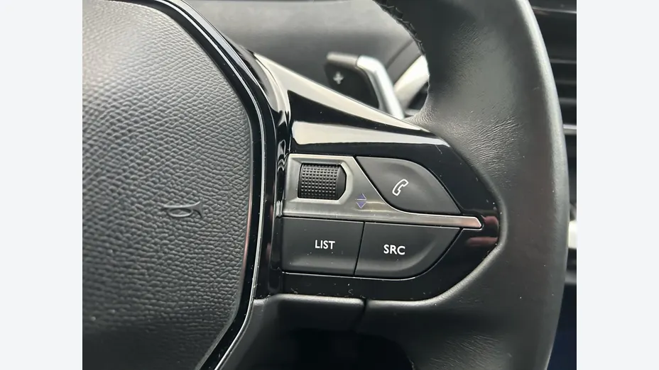 PEUGEOT 3008 -