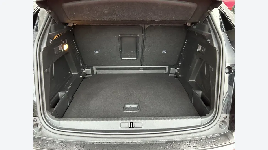 PEUGEOT 3008 -