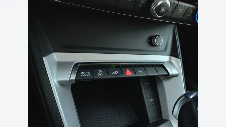 AUDI Q3 Q3 e-Hybrid 200kW S tronic