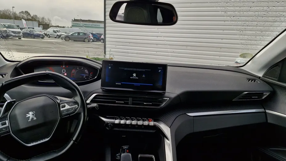 PEUGEOT 3008 -