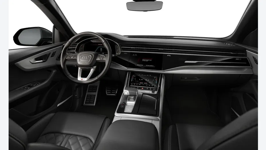 AUDI Q8 -