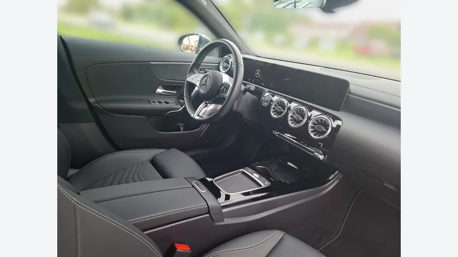 MERCEDES-BENZ CLA CLA 200 d Progressive 8G-DCT