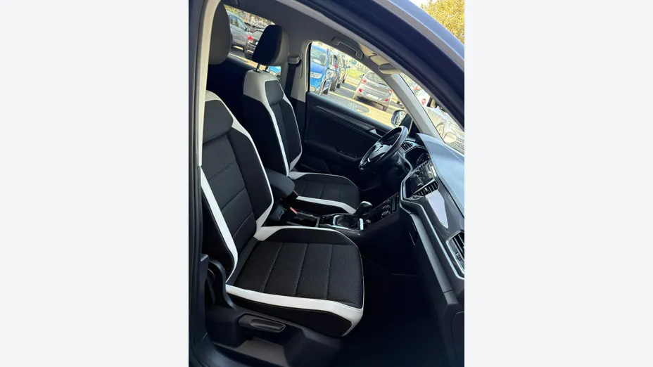 VOLKSWAGEN T-ROC -