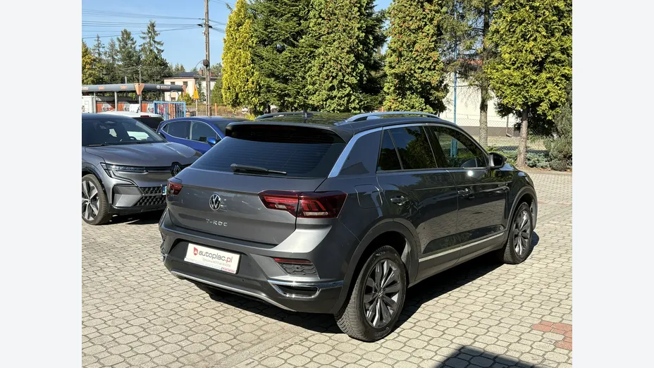 VOLKSWAGEN T-ROC -