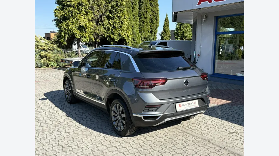 VOLKSWAGEN T-ROC -