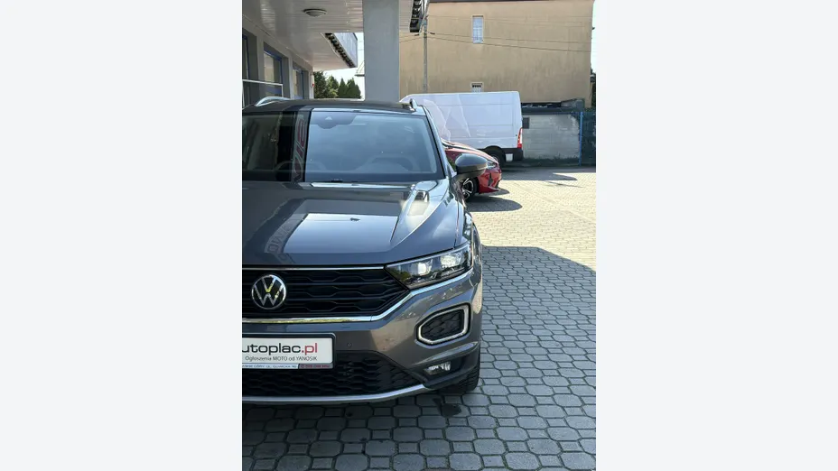VOLKSWAGEN T-ROC -