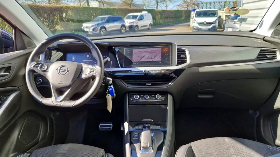 OPEL Grandland -