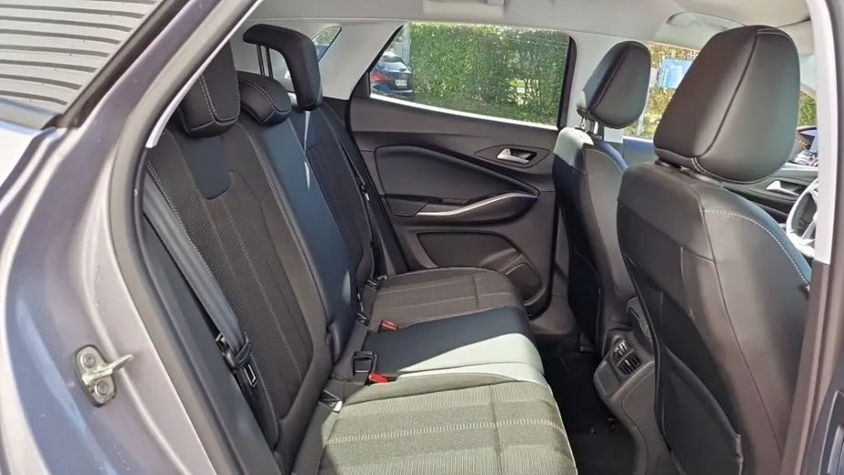 OPEL Grandland -