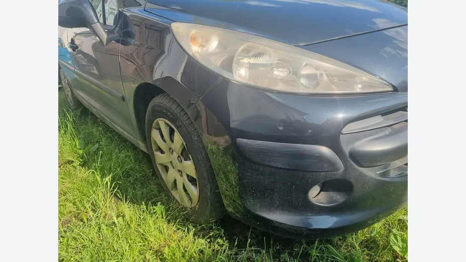 PEUGEOT 207 -