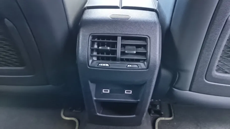 PEUGEOT 308 -