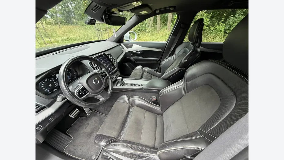 VOLVO XC90 -