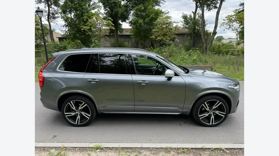 VOLVO XC90 -