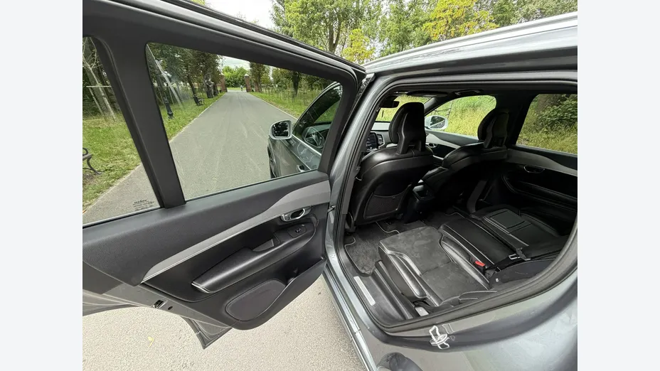 VOLVO XC90 -