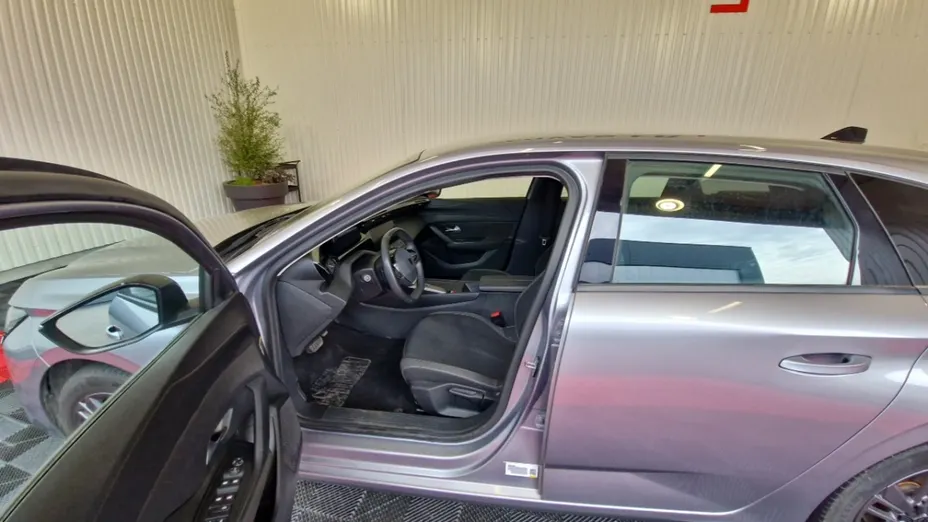 PEUGEOT 308 -
