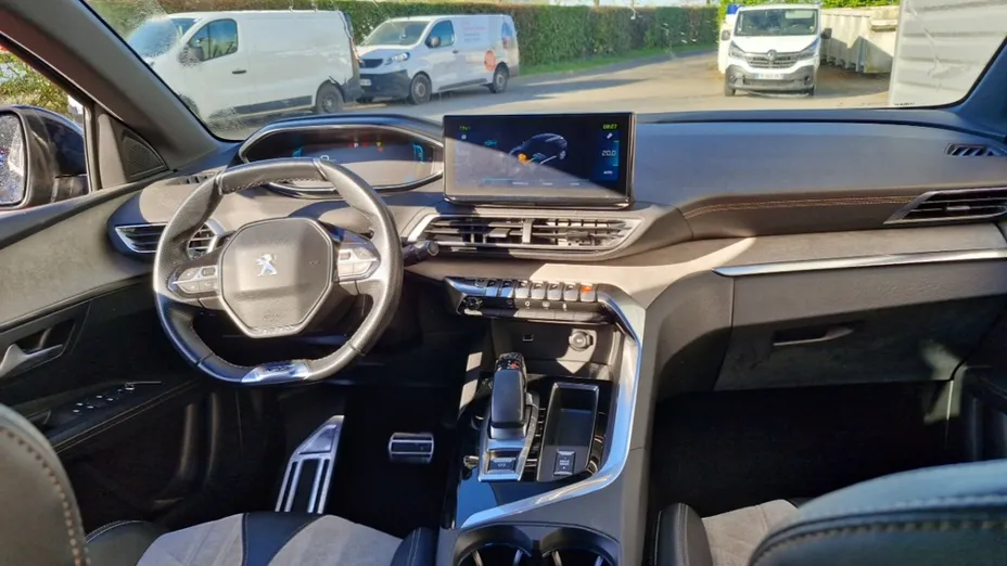 PEUGEOT 3008 -