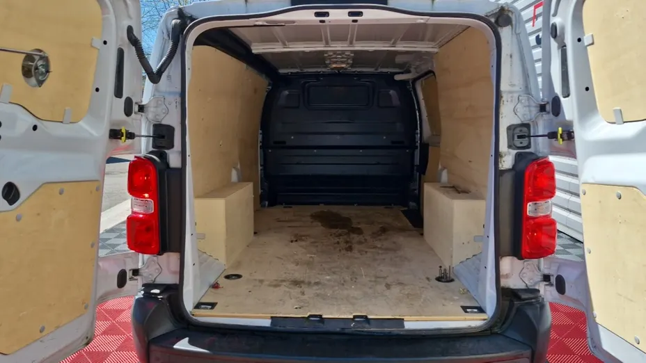 PEUGEOT Expert -