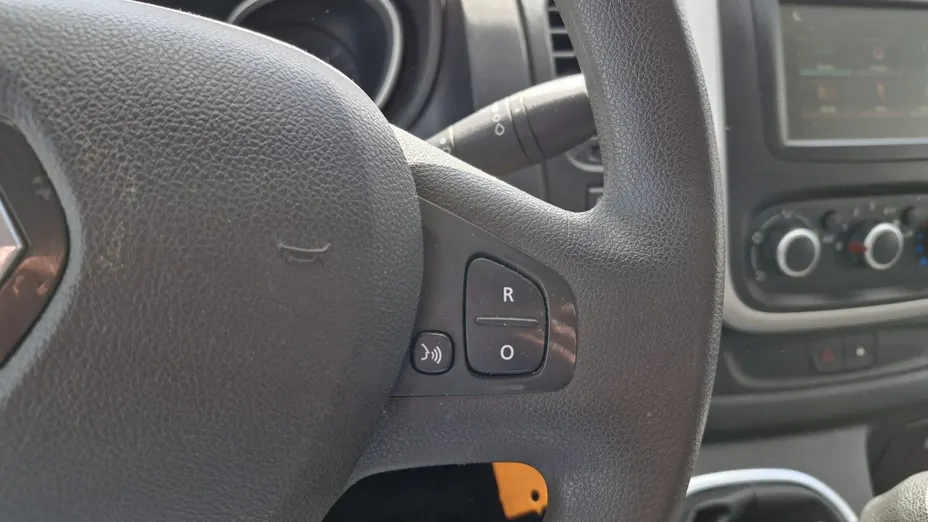 RENAULT Trafic -
