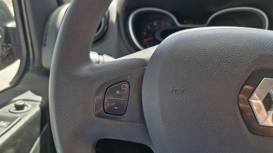 RENAULT Trafic -